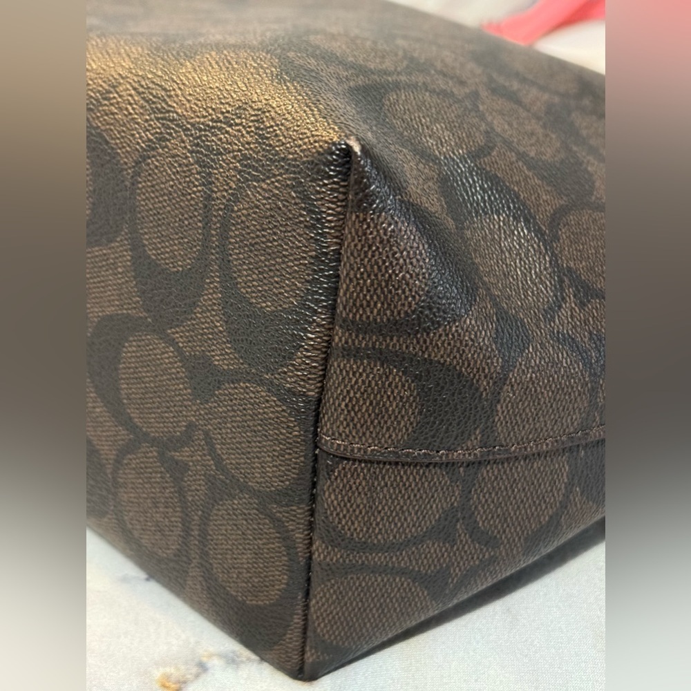 Coach Signature coated canvas and smooth leather​​ - Picture 5 of 5